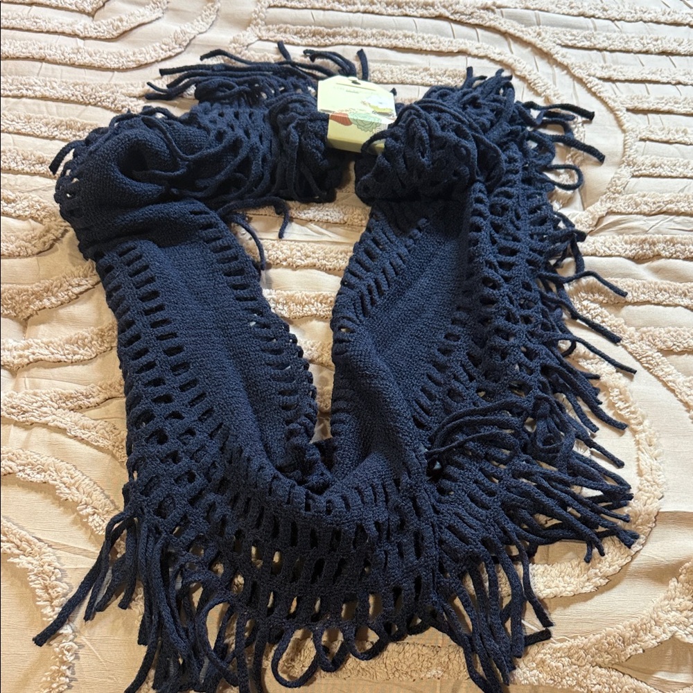NWT Life is Beautiful Navy Infinity